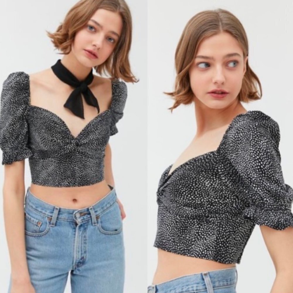 🦋 NEW URBAN OUTFITTERS Smocked Crop Top Black Speckled Dot Medium